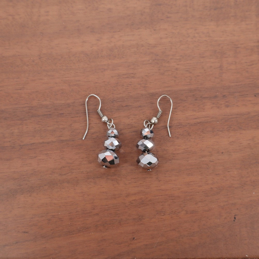 Silver Tone Faceted Graduated Bead Dangle Drop Earrings French Wire